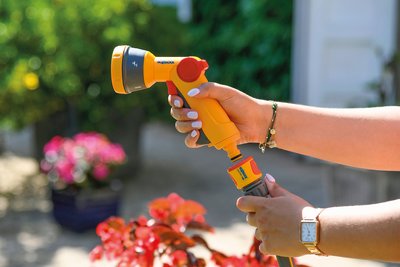 Hozelock Multispray Gun Soft Touch (Free Aquastop Connector) - image 2