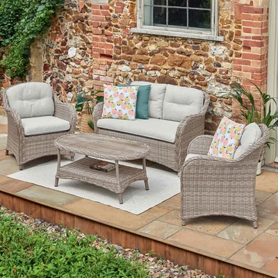 LG Outdoor St Tropez Sand Lounge Set