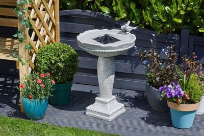 Smart Garden Feathered Friends Solar Water Feature - image 2