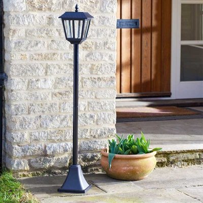 Smart Garden Solar Metro Lamp Post 20L - image 2