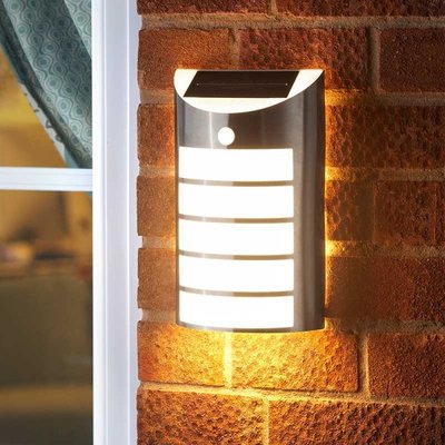 Smart Garden Solar PIR Welcome Light - Warm White 100L - image 1