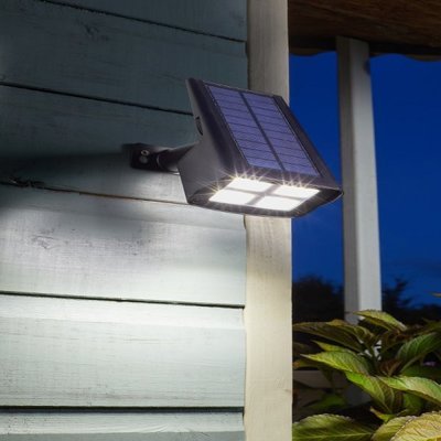 Smart Garden Solar Revo Spotlight 50L - image 2