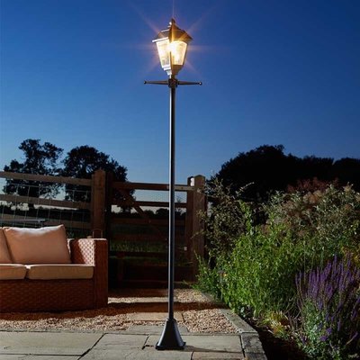 Smart Garden Solar Victoriana 365 Lamp Post 200L - image 3