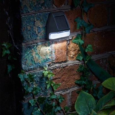 Smart Garden Solar Wall Fence & Post Light 3L - 4 Pack - image 2