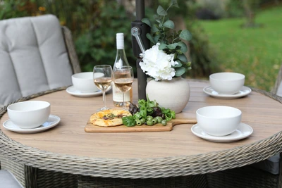Supremo Lyra 4 Seat Round Dining Set - image 3
